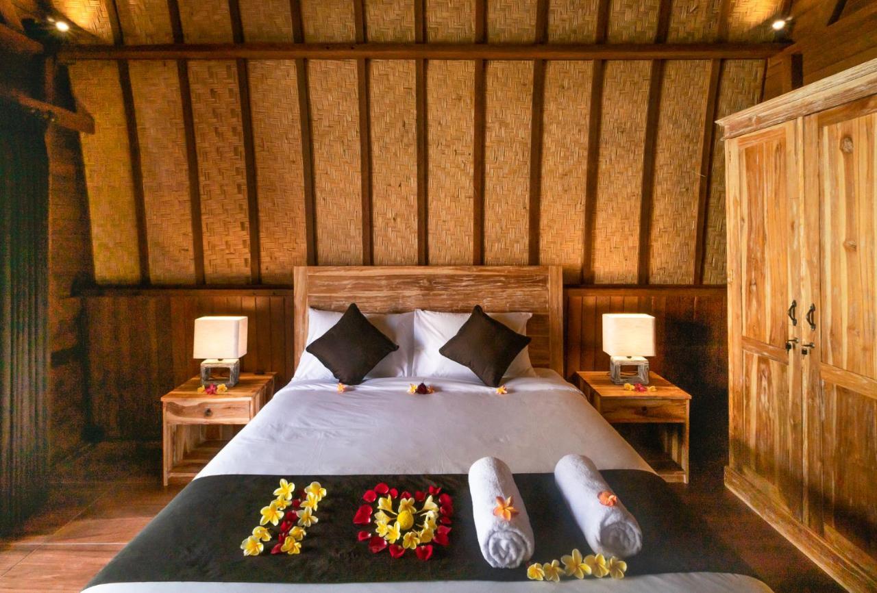 Wooden Puri Guesthouse Uluwatu Eksteriør billede