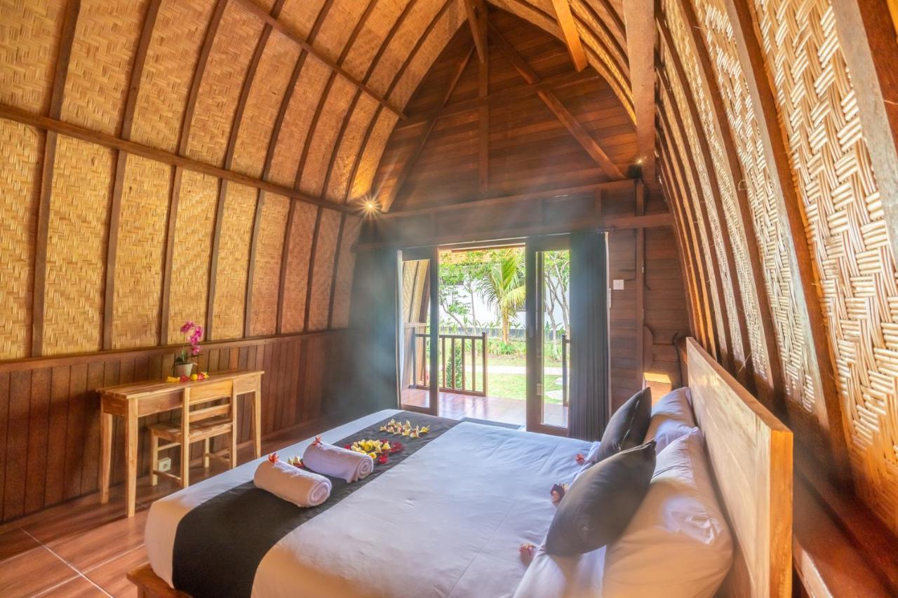 Wooden Puri Guesthouse Uluwatu Eksteriør billede