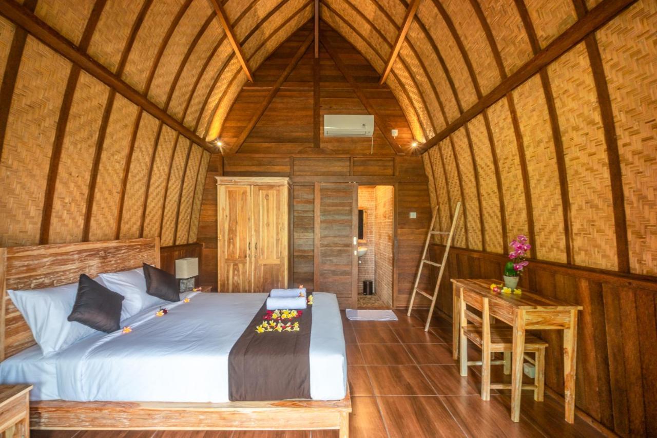 Wooden Puri Guesthouse Uluwatu Eksteriør billede