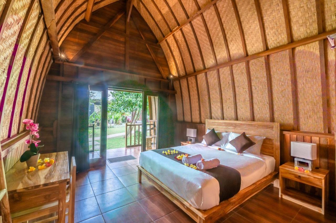 Wooden Puri Guesthouse Uluwatu Eksteriør billede