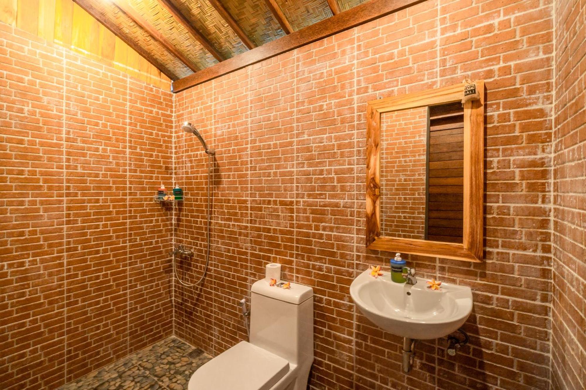 Wooden Puri Guesthouse Uluwatu Eksteriør billede