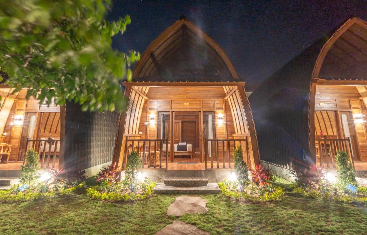 Wooden Puri Guesthouse Uluwatu Eksteriør billede